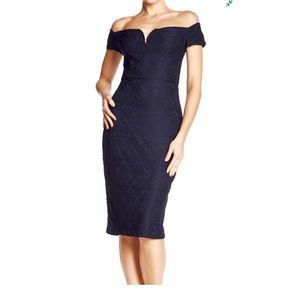Navy lace off- the-shoulder dress | Guess | 4